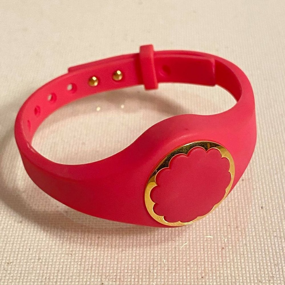 Kate Spade New York Pink Scallop Activity Tracker